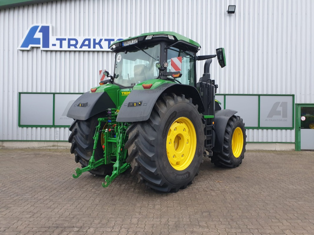 Traktor John Deere 7R 330 **MIETRÜCKLÄUFER**: 11 kép.