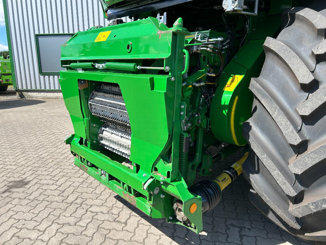 Betakarító gép John Deere 8400i PREMIUM USED: 18 kép.