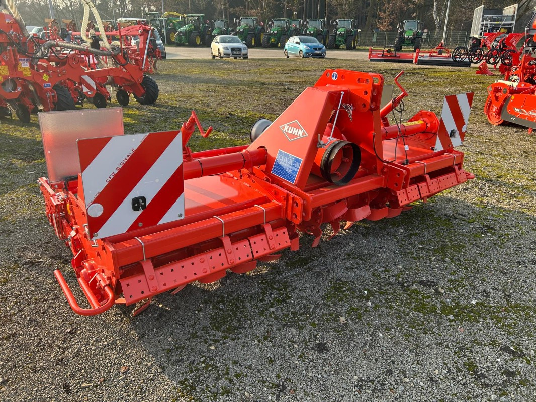 Kuhn EL 122-280 - Talajművelő gep: 1 kép. Kuhn EL 122-280 - Talajművelő gep: 1 kép.