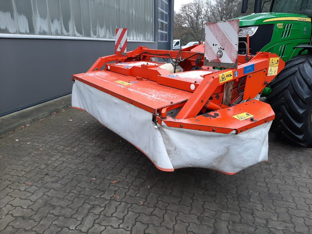 Kuhn GMD 702 F - Fűkasza: 2 kép. Kuhn GMD 702 F - Fűkasza: 2 kép.