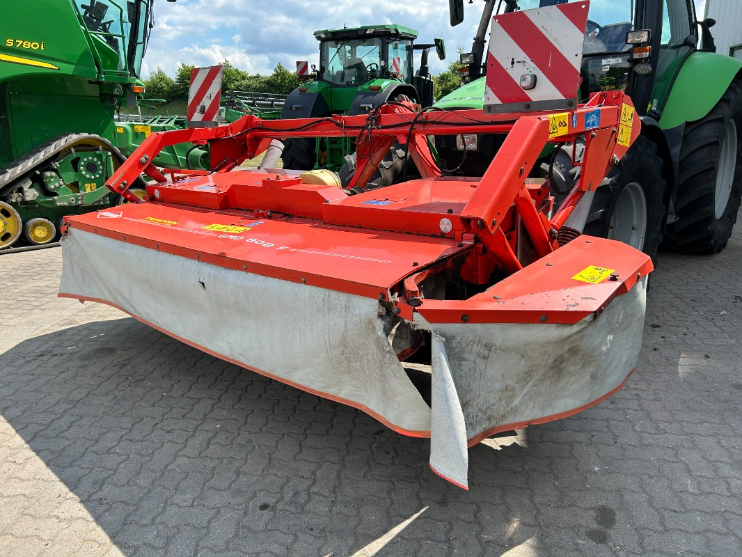 Kuhn GMD 802 F - Fűkasza: 4 kép. Kuhn GMD 802 F - Fűkasza: 4 kép.