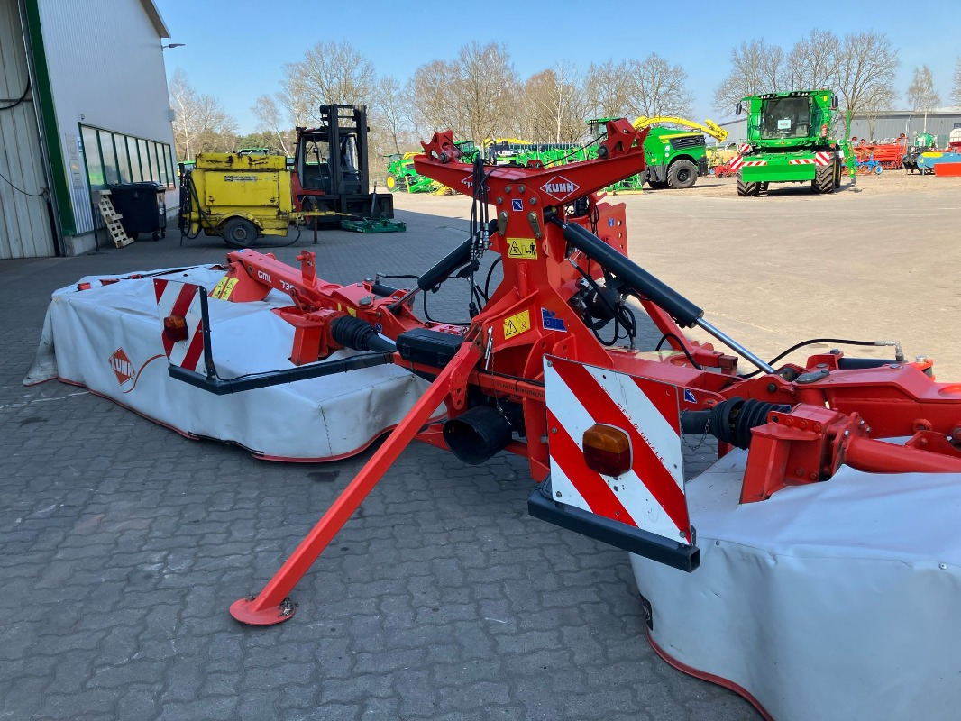 Kuhn GMD 8730FF - Fűkasza: 2 kép. Kuhn GMD 8730FF - Fűkasza: 2 kép.