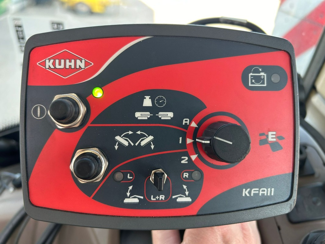 Kuhn GMD9530 - Fűkasza: 2 kép. Kuhn GMD9530 - Fűkasza: 2 kép.