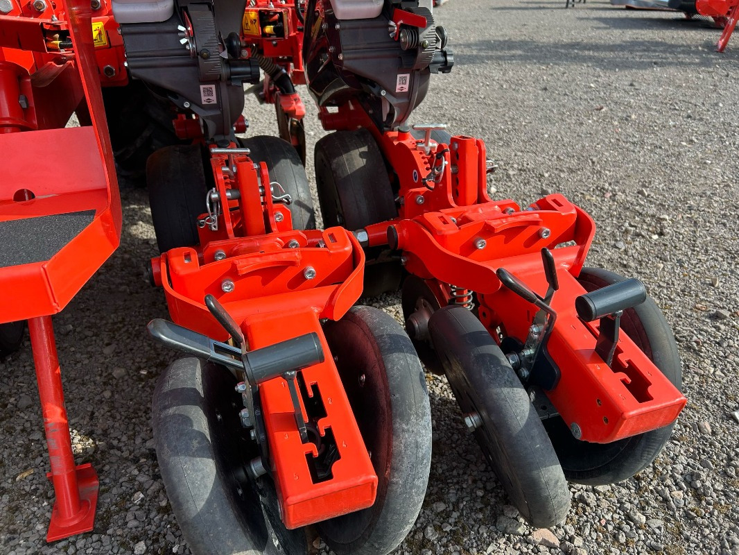 Kuhn Maxima 3 RT E *DEMO* - Vetőgép: 5 kép. Kuhn Maxima 3 RT E *DEMO* - Vetőgép: 5 kép.