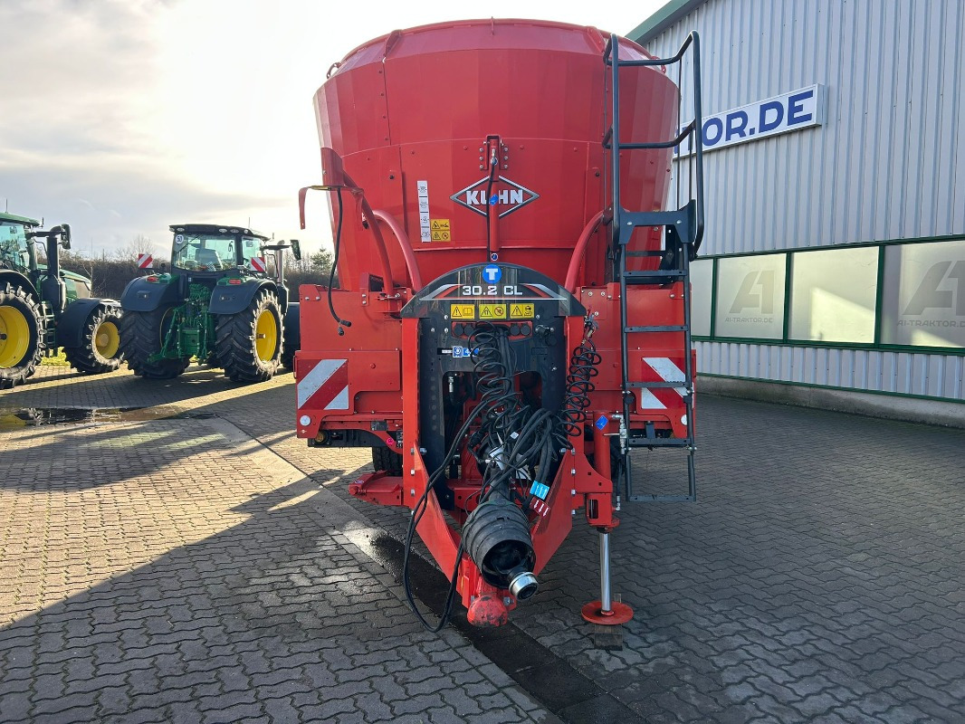 Kuhn Profile 30.2 CL - Etetőkocsi: 4 kép. Kuhn Profile 30.2 CL - Etetőkocsi: 4 kép.