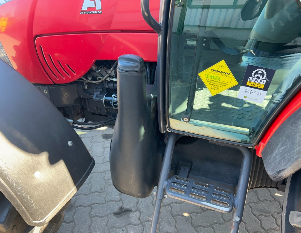 McCormick T 90 - Traktor: 4 kép. McCormick T 90 - Traktor: 4 kép.