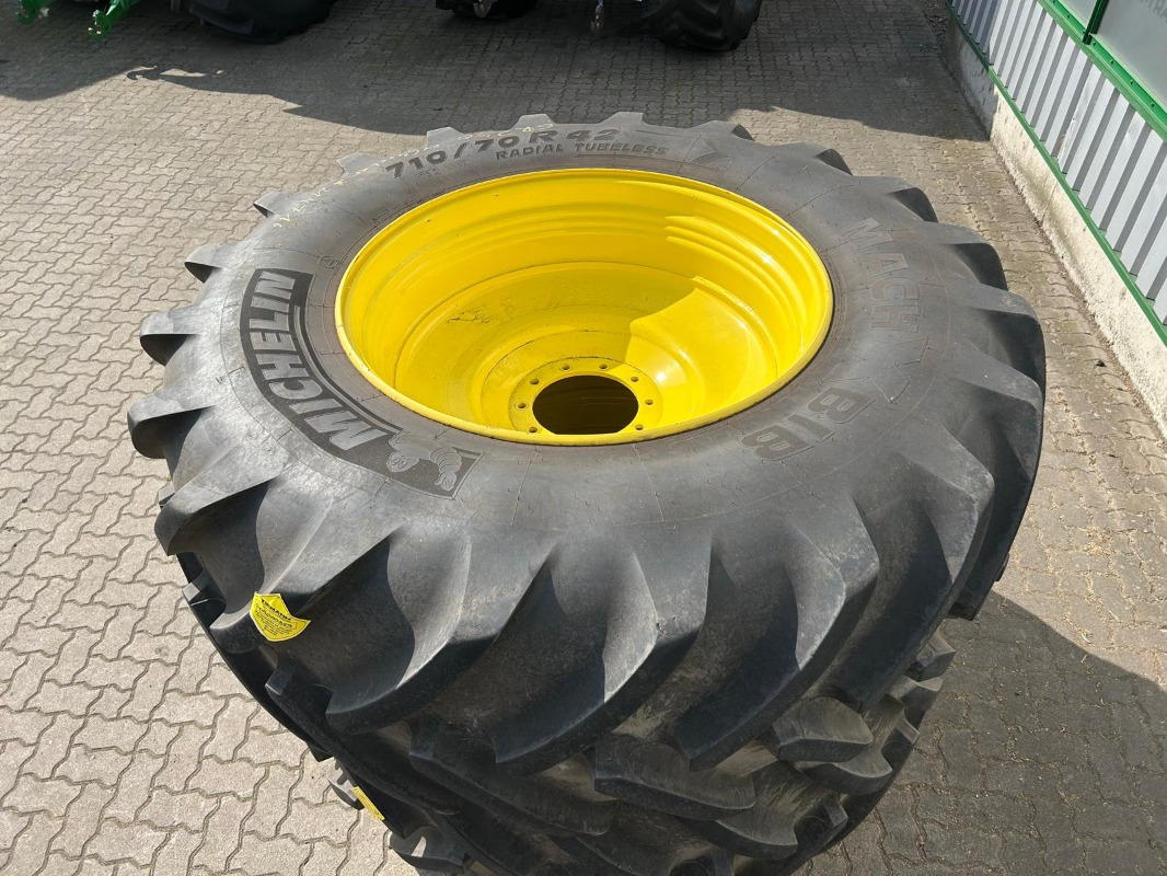 Michelin Kompletträder 710/70R42 600/70R30 - Gumiabroncs - Mezőgazdasági gépek: 3 kép. Michelin Kompletträder 710/70R42 600/70R30 - Gumiabroncs - Mezőgazdasági gépek: 3 kép.