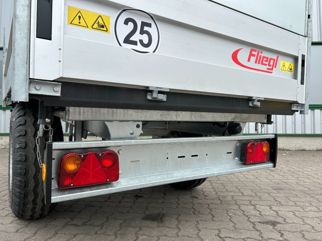 Fliegl EDK 25 **Sonderpreis** - Pótkocsi: 4 kép. Fliegl EDK 25 **Sonderpreis** - Pótkocsi: 4 kép.