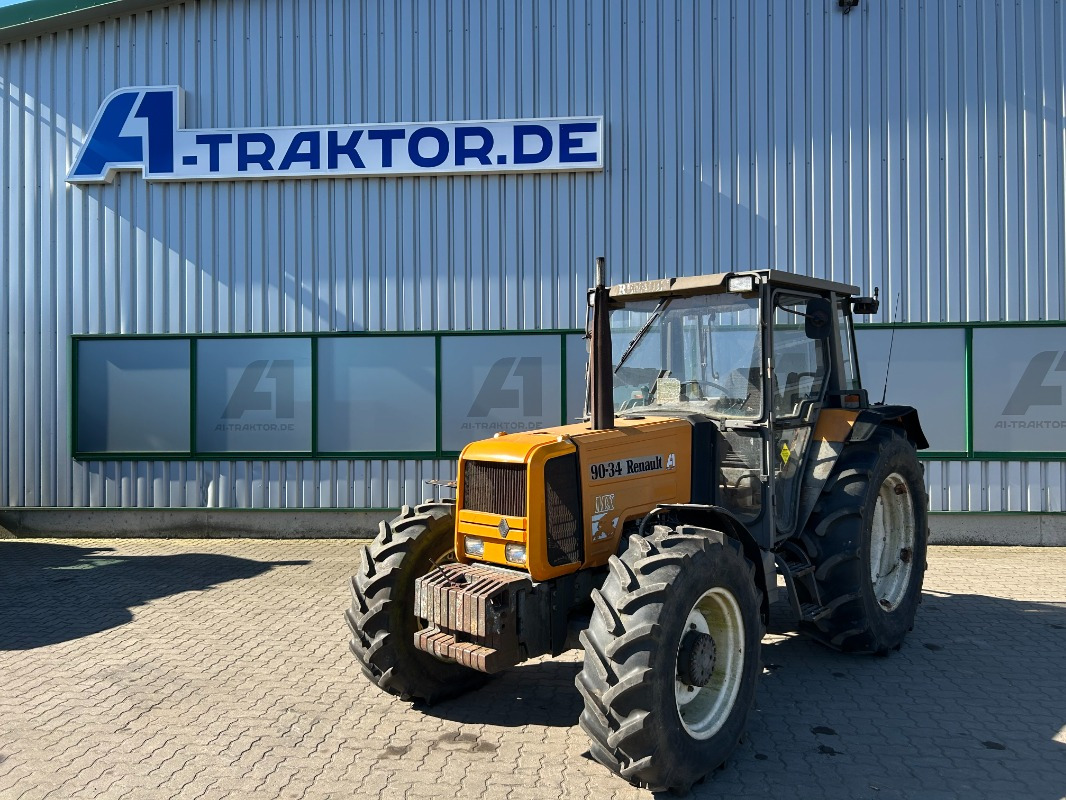 Renault 90-34 - Traktor: 1 kép. Renault 90-34 - Traktor: 1 kép.