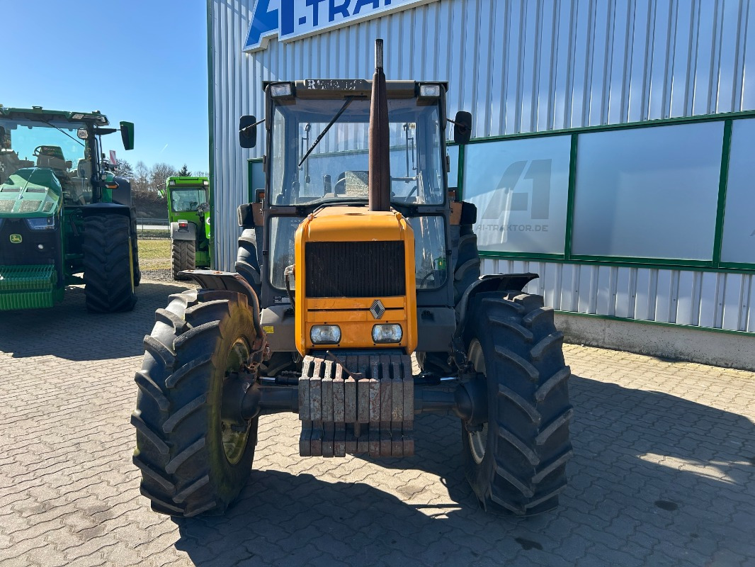 Renault 90-34 - Traktor: 4 kép. Renault 90-34 - Traktor: 4 kép.