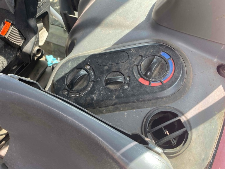 Same Iron 130 - Traktor: 4 kép. Same Iron 130 - Traktor: 4 kép.