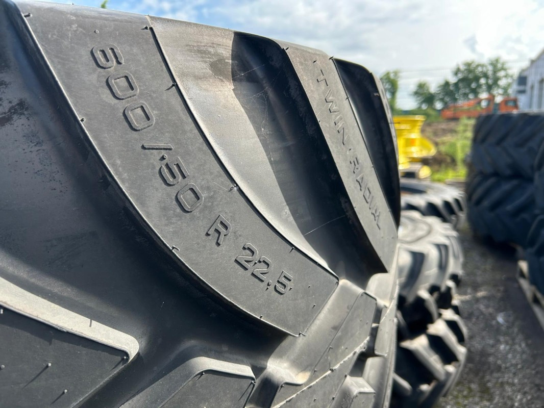 Trelleborg 600/50R22.5 - 2 Stück - Gumiabroncsok és felnik - Mezőgazdasági gépek: 3 kép. Trelleborg 600/50R22.5 - 2 Stück - Gumiabroncsok és felnik - Mezőgazdasági gépek: 3 kép.