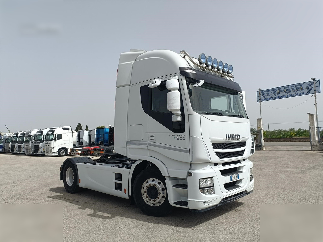 IVECO STRALIS 500 - Nyergesvontató: 4 kép. IVECO STRALIS 500 - Nyergesvontató: 4 kép.