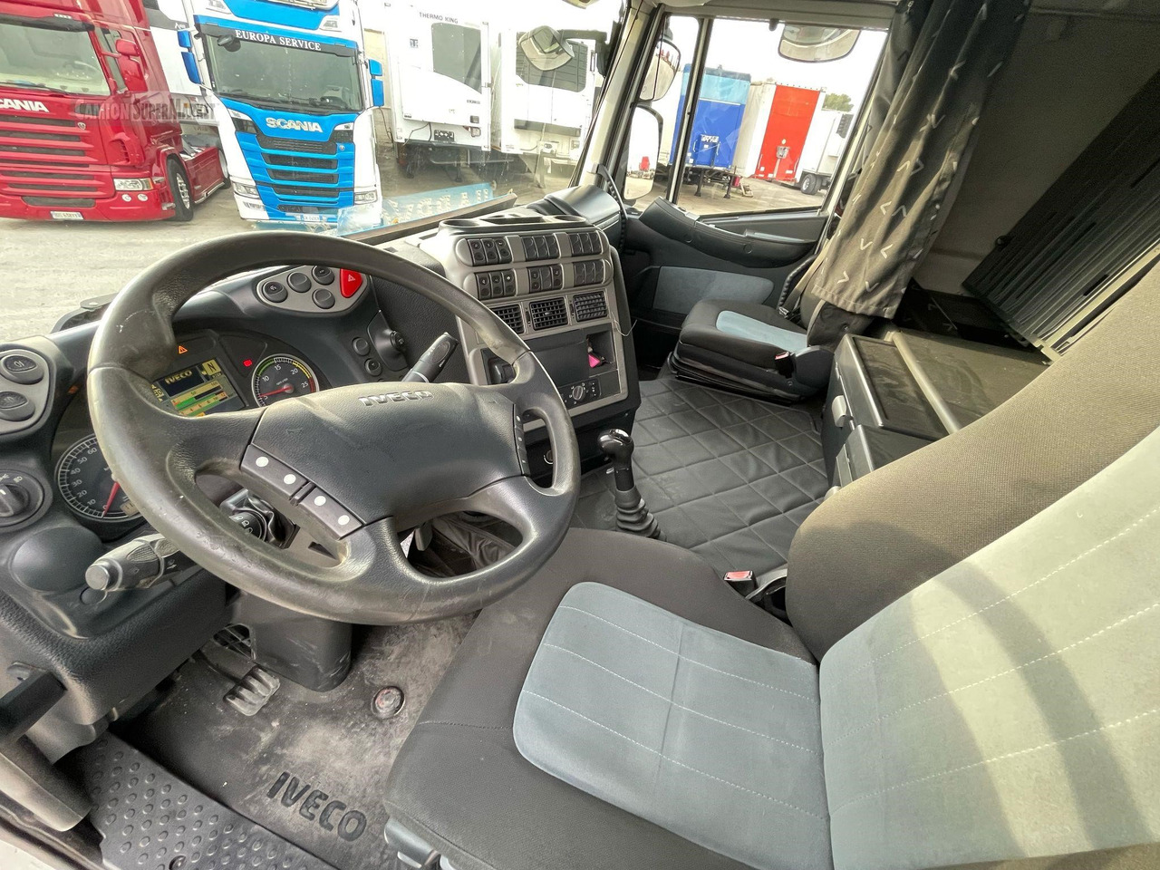 IVECO STRALIS 500 - Nyergesvontató: 2 kép. IVECO STRALIS 500 - Nyergesvontató: 2 kép.