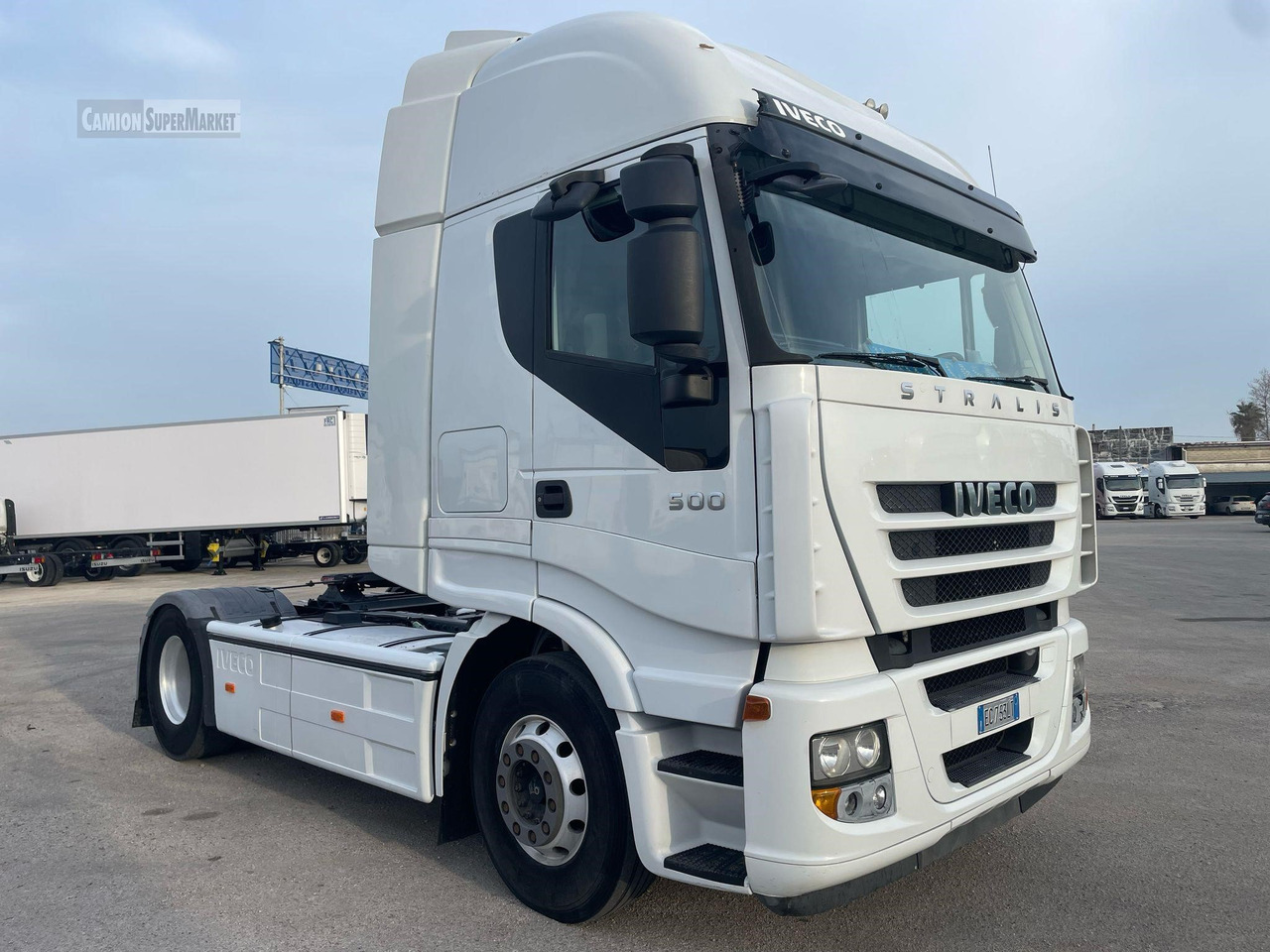 IVECO STRALIS 500 - Nyergesvontató: 1 kép. IVECO STRALIS 500 - Nyergesvontató: 1 kép.