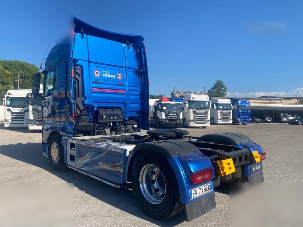 MAN TGX 18.580 - Nyergesvontató: 4 kép. MAN TGX 18.580 - Nyergesvontató: 4 kép.