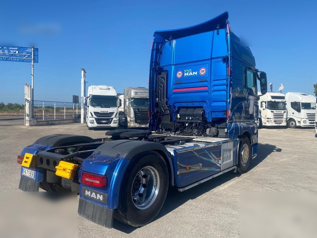 MAN TGX 18.580 - Nyergesvontató: 3 kép. MAN TGX 18.580 - Nyergesvontató: 3 kép.
