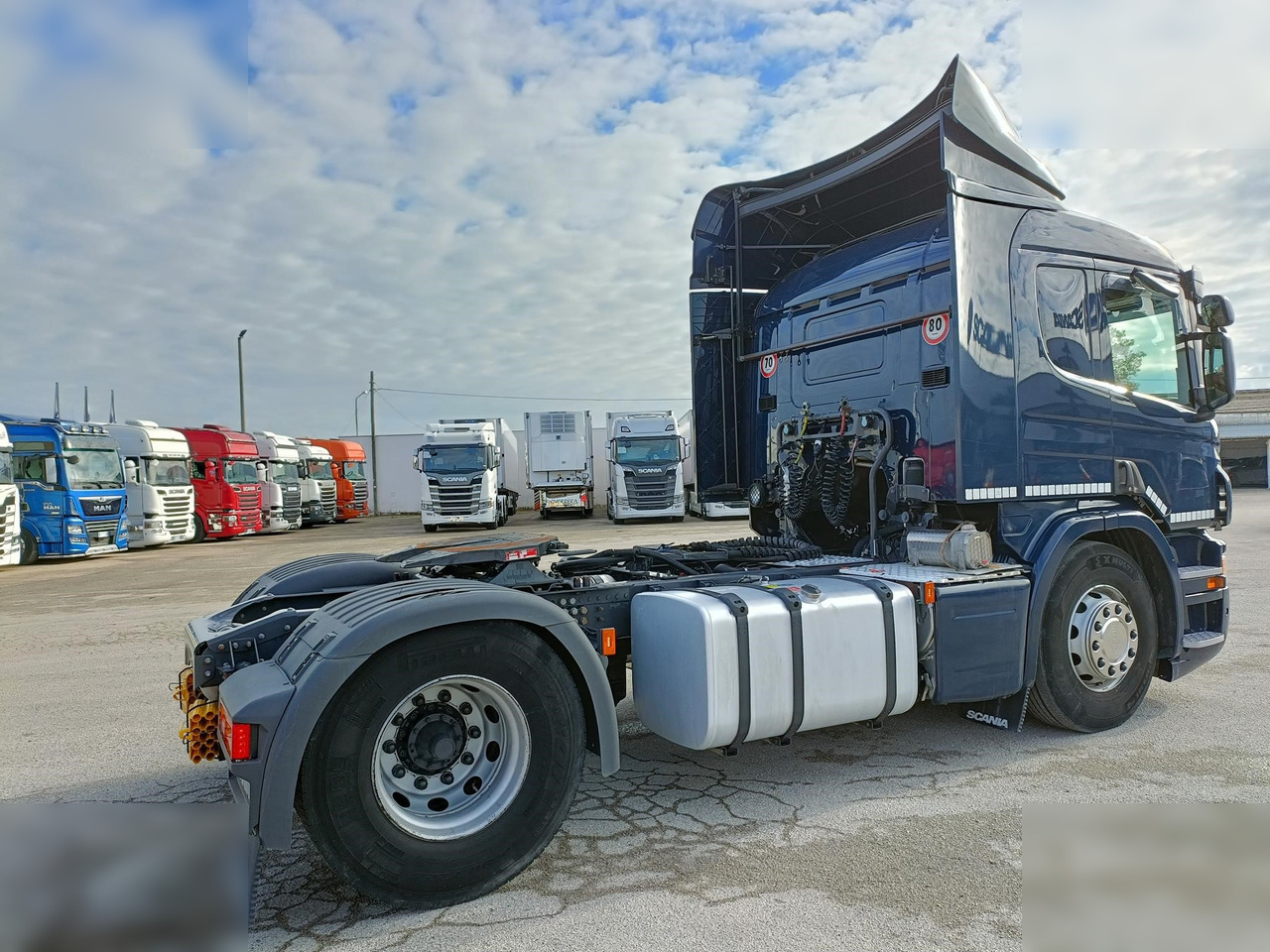SCANIA P450 - Nyergesvontató: 3 kép. SCANIA P450 - Nyergesvontató: 3 kép.