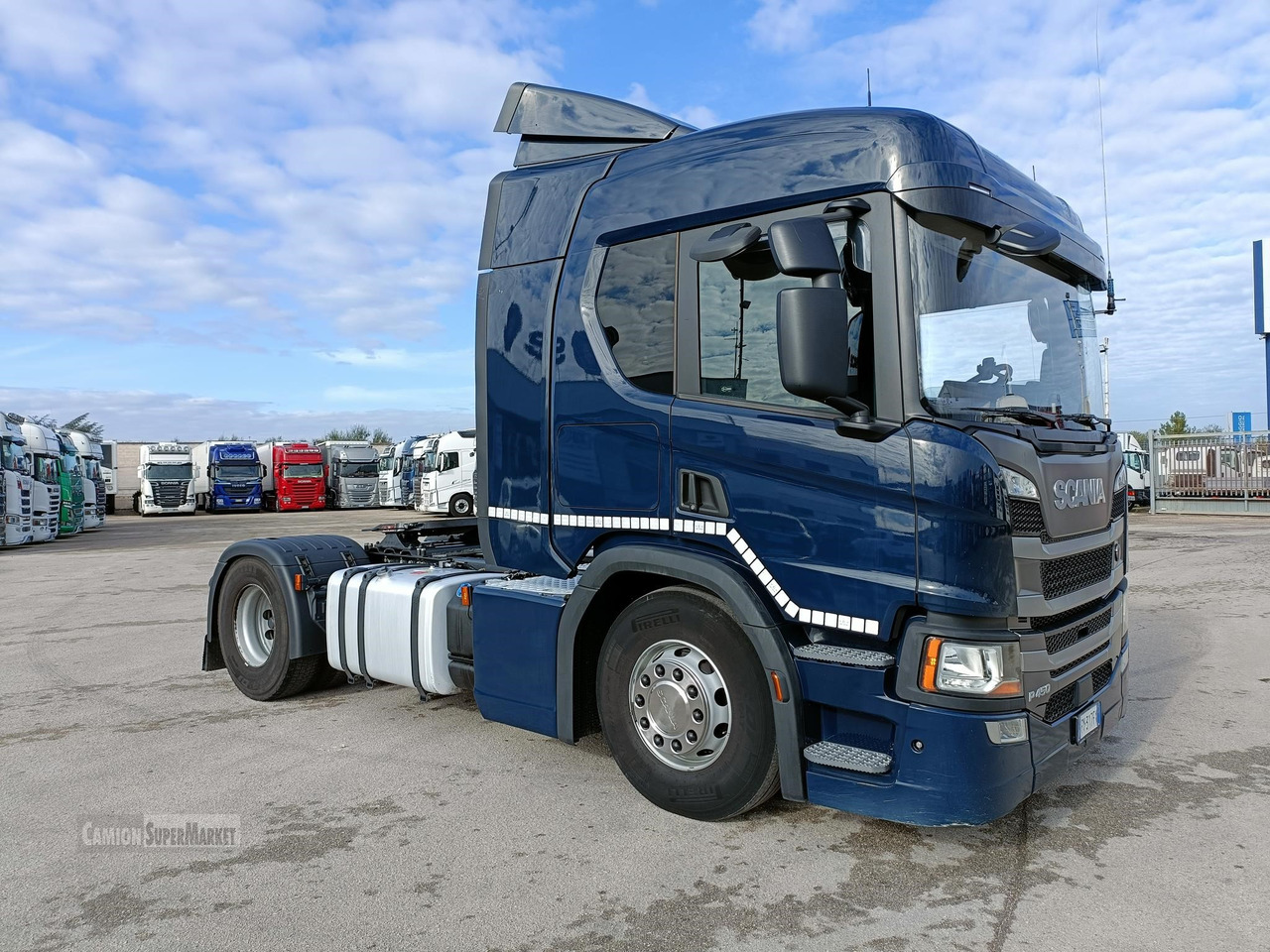 SCANIA P450 - Nyergesvontató: 2 kép. SCANIA P450 - Nyergesvontató: 2 kép.