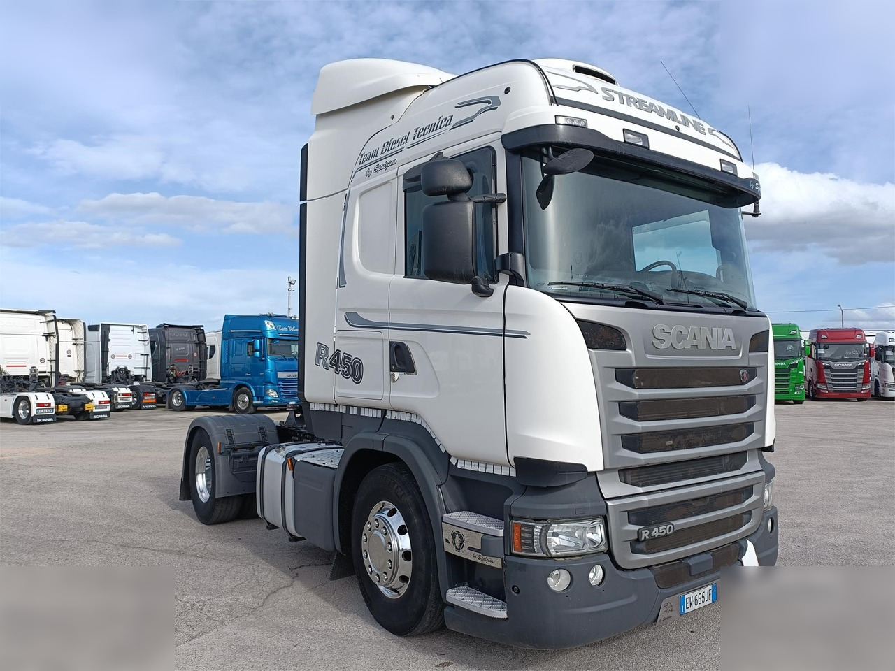 SCANIA R450 - Nyergesvontató: 2 kép. SCANIA R450 - Nyergesvontató: 2 kép.