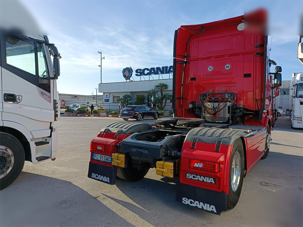 SCANIA R580 - Nyergesvontató: 3 kép. SCANIA R580 - Nyergesvontató: 3 kép.