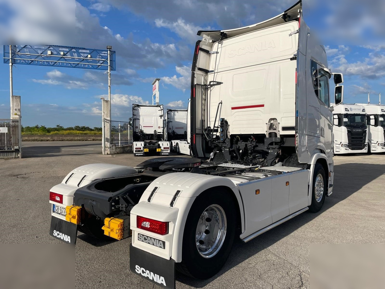 SCANIA S500 - Nyergesvontató: 3 kép. SCANIA S500 - Nyergesvontató: 3 kép.