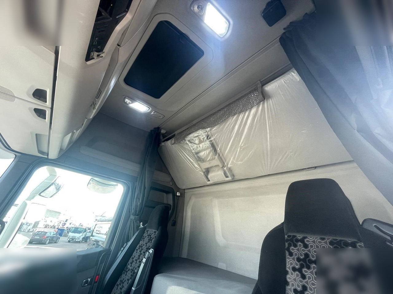 SCANIA S500 - Nyergesvontató: 5 kép. SCANIA S500 - Nyergesvontató: 5 kép.