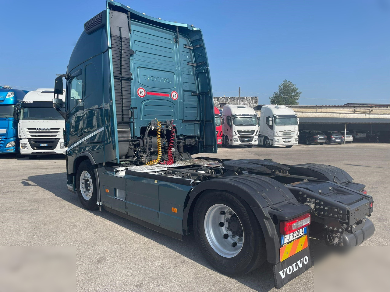VOLVO FH500 - Nyergesvontató: 4 kép. VOLVO FH500 - Nyergesvontató: 4 kép.