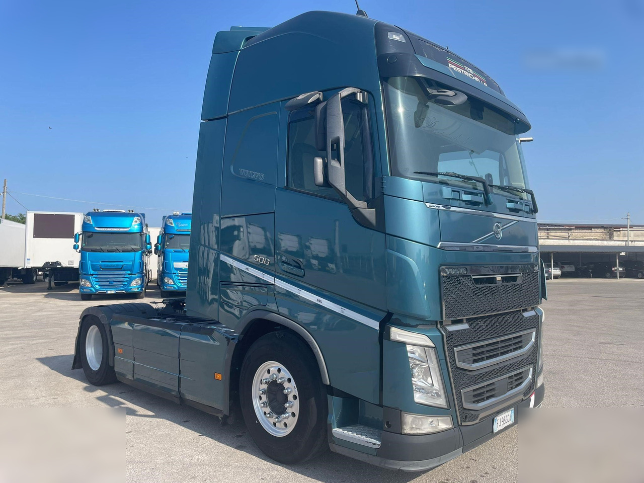 VOLVO FH500 - Nyergesvontató: 1 kép. VOLVO FH500 - Nyergesvontató: 1 kép.