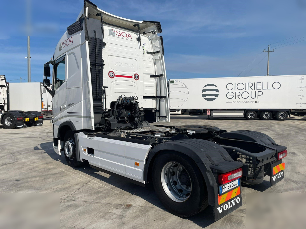 VOLVO FH500 - Nyergesvontató: 3 kép. VOLVO FH500 - Nyergesvontató: 3 kép.