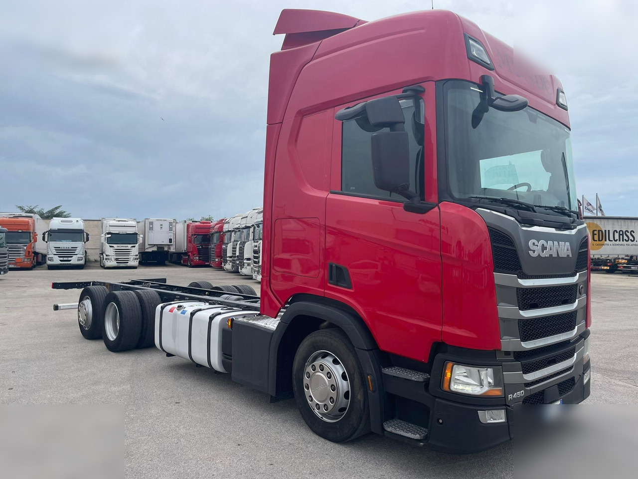 SCANIA R450 - Ponyvás teherautó: 1 kép. SCANIA R450 - Ponyvás teherautó: 1 kép.