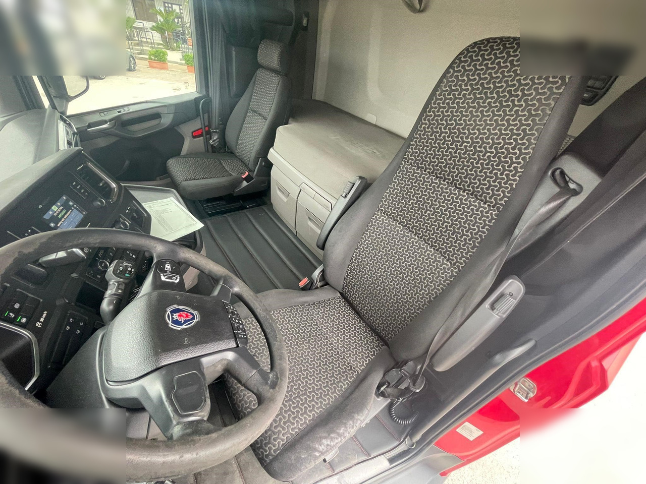 SCANIA R450 - Ponyvás teherautó: 5 kép. SCANIA R450 - Ponyvás teherautó: 5 kép.