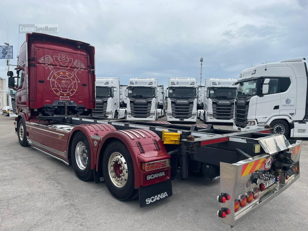 SCANIA R560 - Cserefelépítményes teherautó: 4 kép. SCANIA R560 - Cserefelépítményes teherautó: 4 kép.