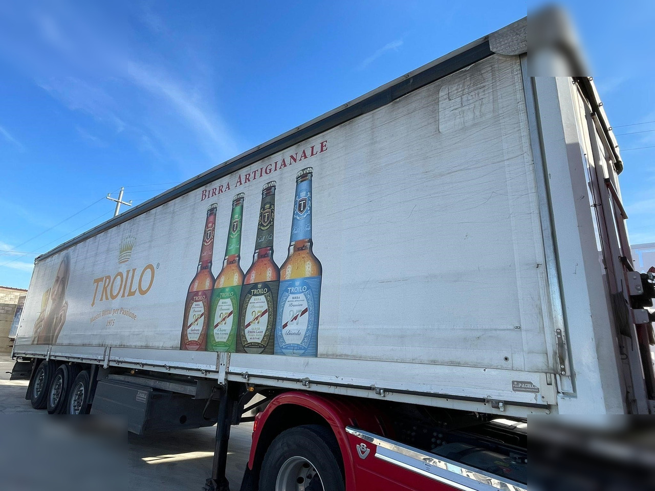 SCHMITZ CARGOBULL  - Ponyvás félpótkocsi: 2 kép. SCHMITZ CARGOBULL  - Ponyvás félpótkocsi: 2 kép.