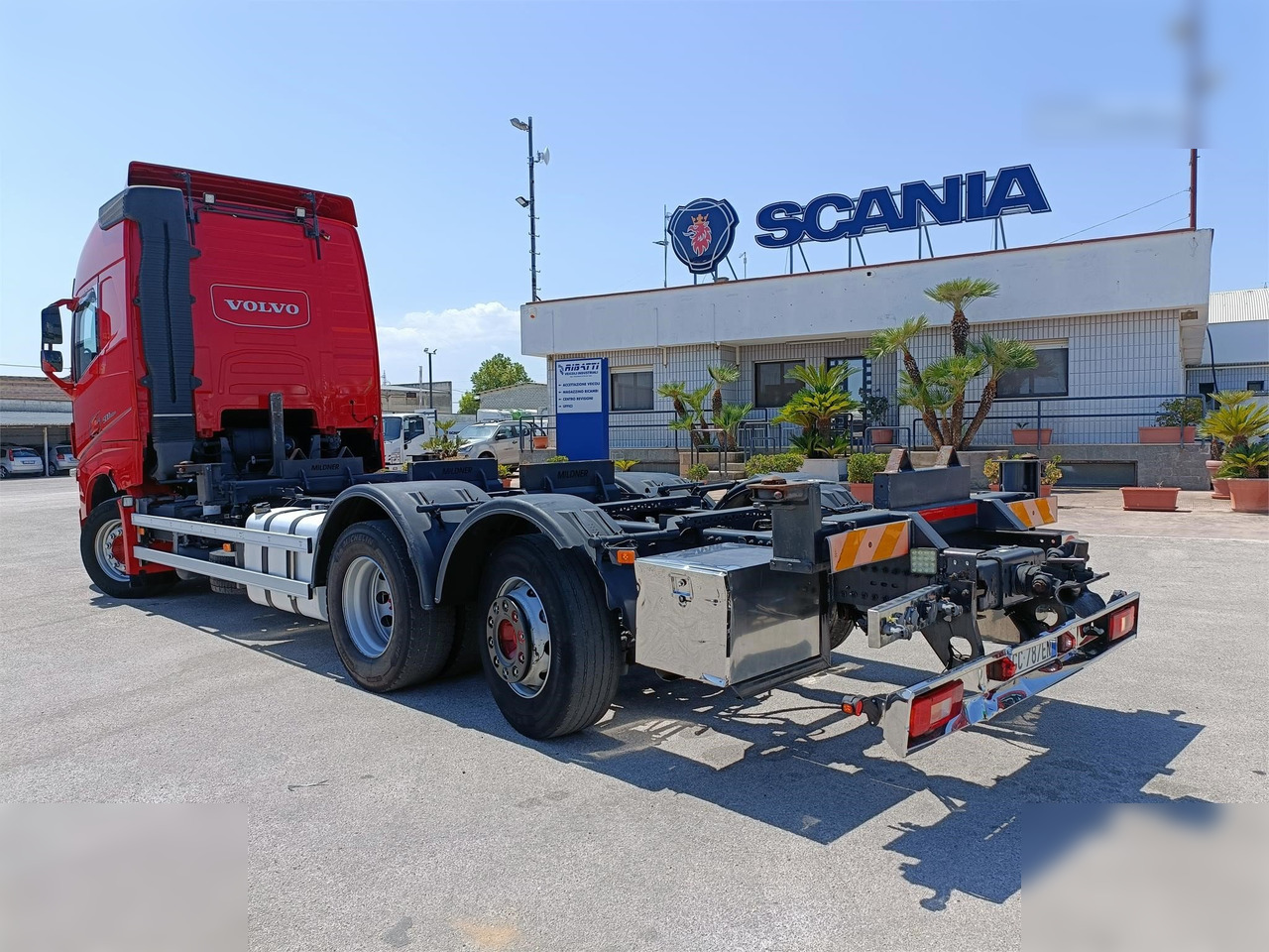 VOLVO FH500 - Cserefelépítményes teherautó: 4 kép. VOLVO FH500 - Cserefelépítményes teherautó: 4 kép.