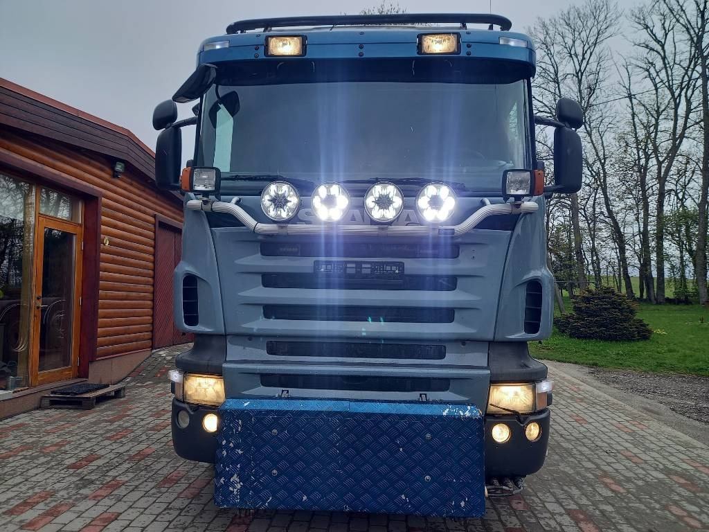 Scania R 480, 8x4, JOAB 24T HOOKLIFT - Horgos rakodó teherautó: 3 kép. Scania R 480, 8x4, JOAB 24T HOOKLIFT - Horgos rakodó teherautó: 3 kép.