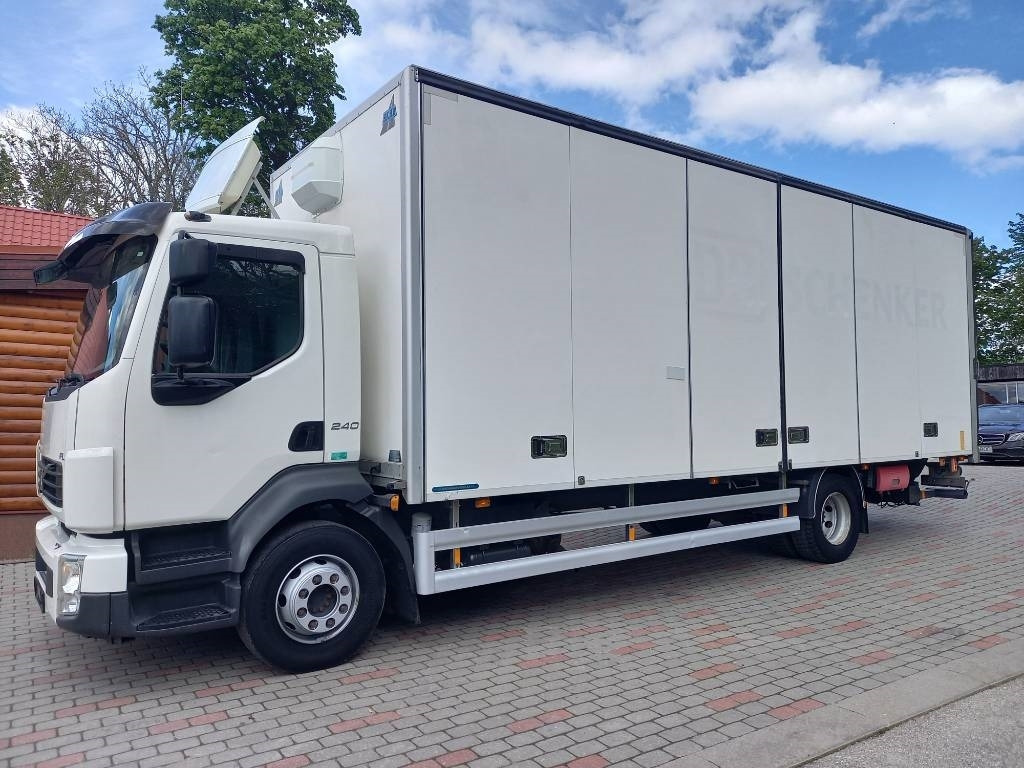 Volvo BM FL 240, 4x2, SIDE-OPENING - Dobozos felépítményű teherautó: 5 kép. Volvo BM FL 240, 4x2, SIDE-OPENING - Dobozos felépítményű teherautó: 5 kép.