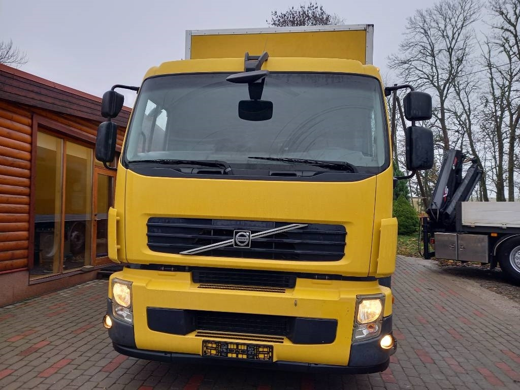 Volvo FE 6x2, SIDE OPENING, EURO5 - Dobozos felépítményű teherautó: 4 kép. Volvo FE 6x2, SIDE OPENING, EURO5 - Dobozos felépítményű teherautó: 4 kép.