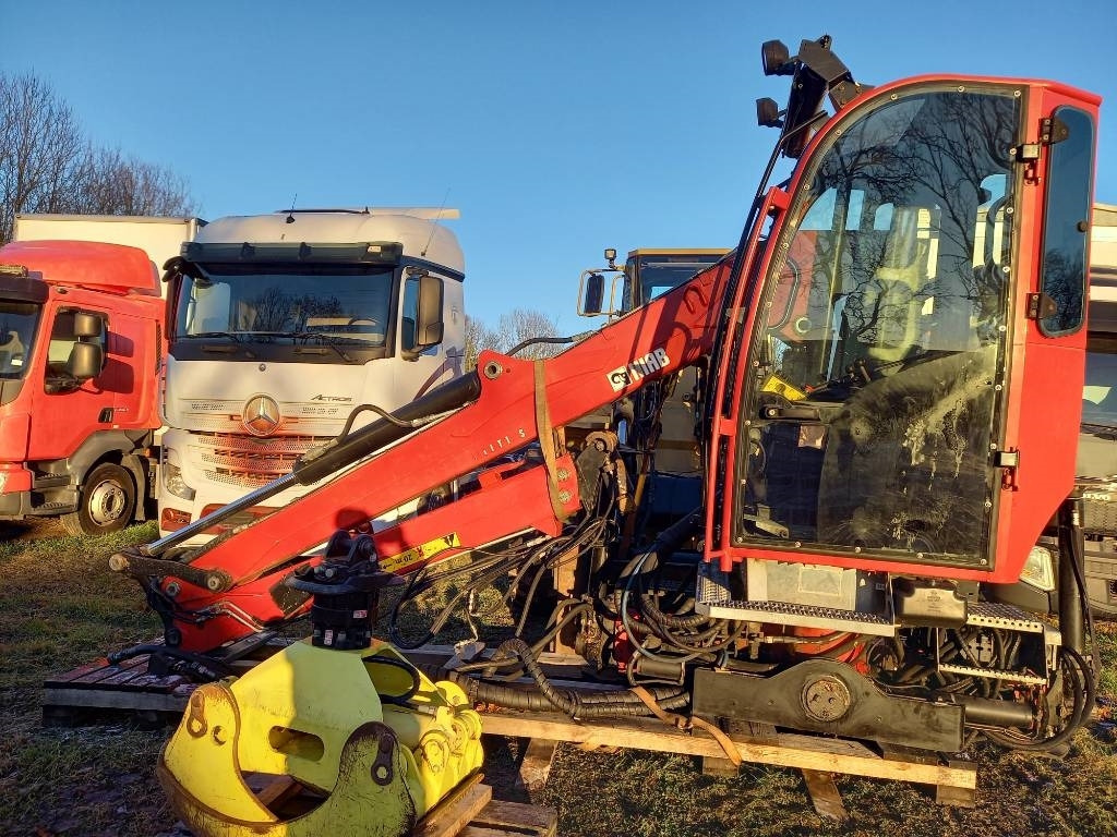 Volvo FH 500 - Rönkszállító teherautó: 2 kép. Volvo FH 500 - Rönkszállító teherautó: 2 kép.