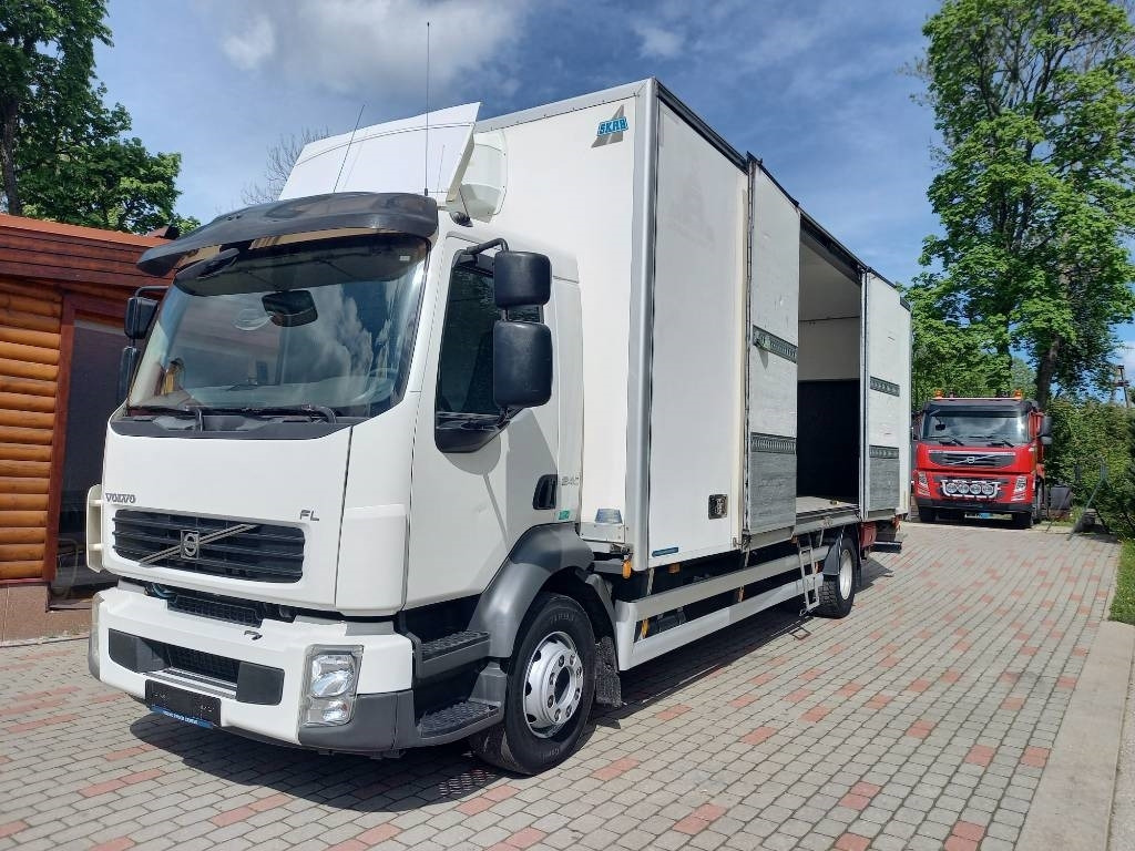 Volvo FL 240, 4x2, SIDE-OPENING - Dobozos felépítményű teherautó: 2 kép. Volvo FL 240, 4x2, SIDE-OPENING - Dobozos felépítményű teherautó: 2 kép.