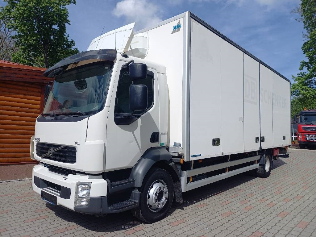 Volvo FL 240, 4x2, SIDE-OPENING - Dobozos felépítményű teherautó: 1 kép. Volvo FL 240, 4x2, SIDE-OPENING - Dobozos felépítményű teherautó: 1 kép.
