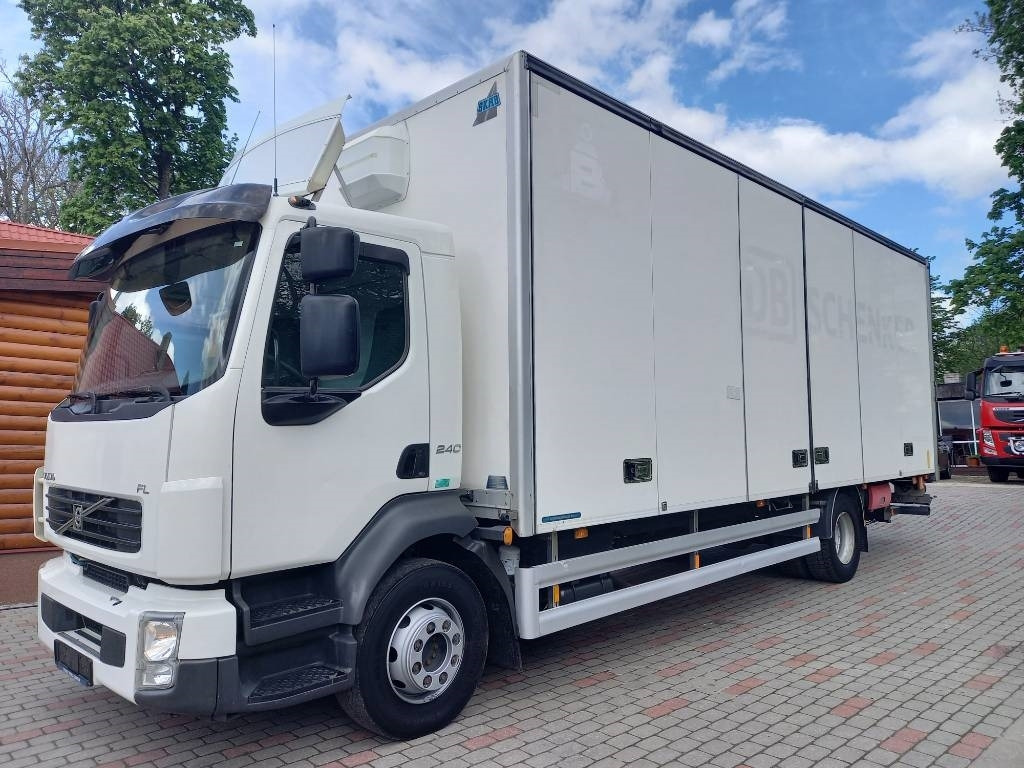 Volvo FL 240, 4x2, SIDE-OPENING - Dobozos felépítményű teherautó: 4 kép. Volvo FL 240, 4x2, SIDE-OPENING - Dobozos felépítményű teherautó: 4 kép.