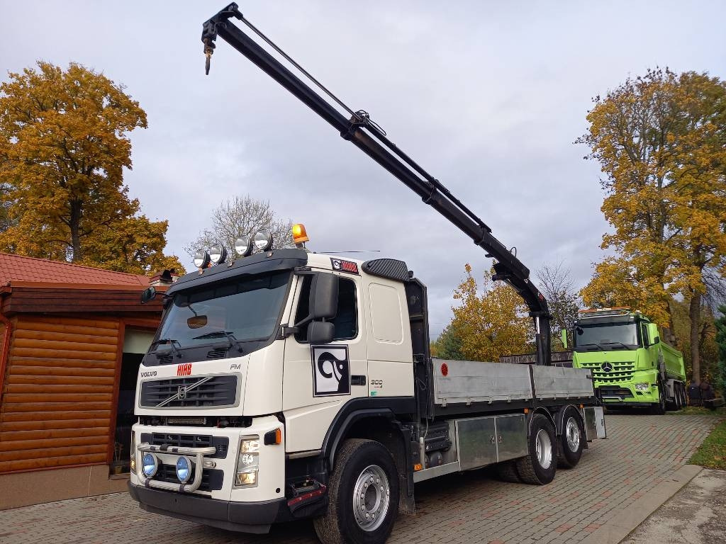 Volvo FM 300, 6x2, HIAB CRANE - Darus autó: 1 kép. Volvo FM 300, 6x2, HIAB CRANE - Darus autó: 1 kép.