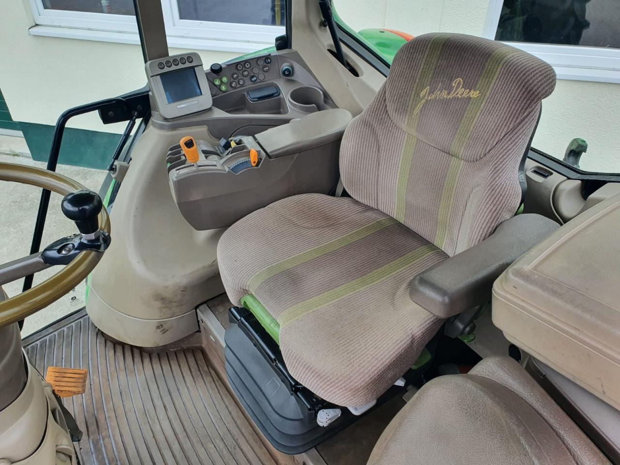 John Deere 7530 Premium - Traktor: 4 kép. John Deere 7530 Premium - Traktor: 4 kép.