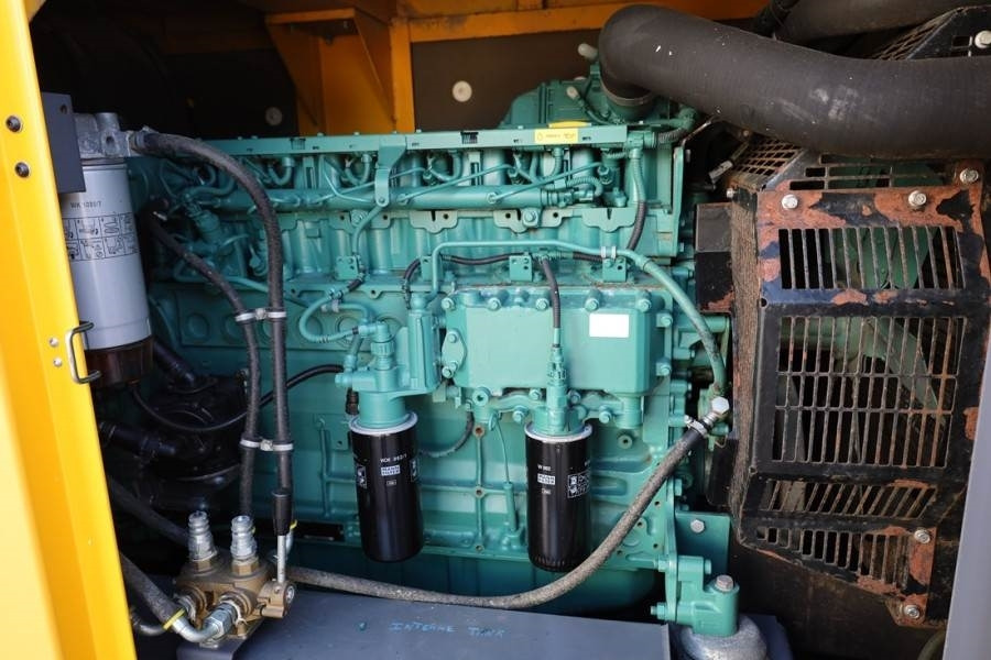 Atlas Copco QAS 150 Diesel, 150KVA * NON - WORKING * - Áramfejlesztő: 4 kép. Atlas Copco QAS 150 Diesel, 150KVA * NON - WORKING * - Áramfejlesztő: 4 kép.