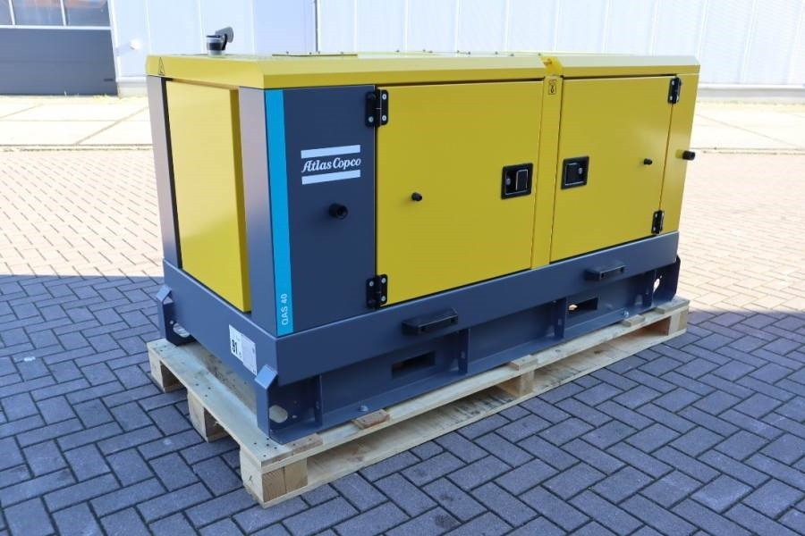 Atlas Copco QAS 40 ST3 Valid inspection, *Guarantee! Diesel, 4 - Áramfejlesztő: 3 kép. Atlas Copco QAS 40 ST3 Valid inspection, *Guarantee! Diesel, 4 - Áramfejlesztő: 3 kép.