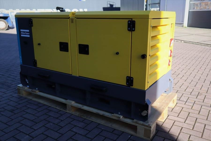Atlas Copco QAS 40 ST3 Valid inspection, *Guarantee! Diesel, 4 - Áramfejlesztő: 5 kép. Atlas Copco QAS 40 ST3 Valid inspection, *Guarantee! Diesel, 4 - Áramfejlesztő: 5 kép.
