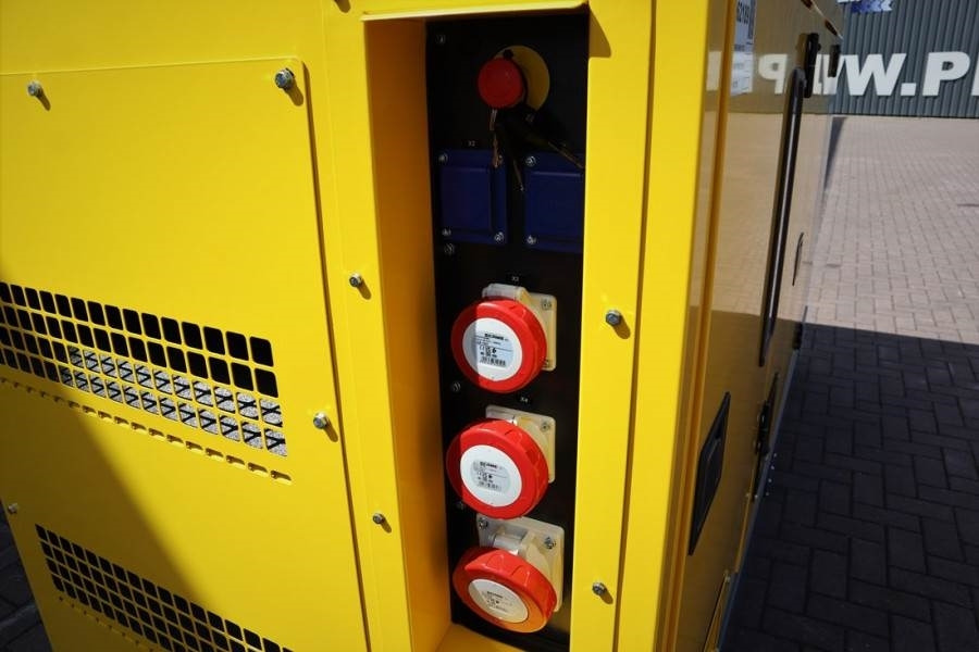 Atlas Copco QES 105 JD ST3 Valid inspection, *Guarantee! Diese - Áramfejlesztő: 3 kép. Atlas Copco QES 105 JD ST3 Valid inspection, *Guarantee! Diese - Áramfejlesztő: 3 kép.