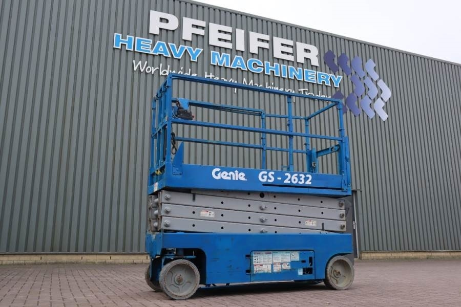 Genie GS2632 Electric, Working Height 10m, 227kg Capacit - Ollós emelő: 1 kép. Genie GS2632 Electric, Working Height 10m, 227kg Capacit - Ollós emelő: 1 kép.