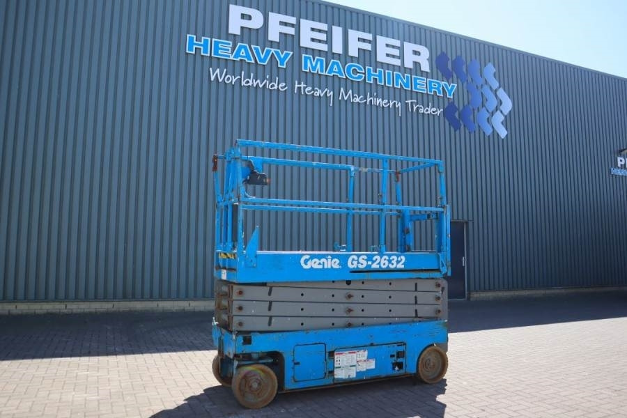 Genie GS2632 Electric, Working Height 10m, 227kg Capacit - Ollós emelő: 1 kép. Genie GS2632 Electric, Working Height 10m, 227kg Capacit - Ollós emelő: 1 kép.